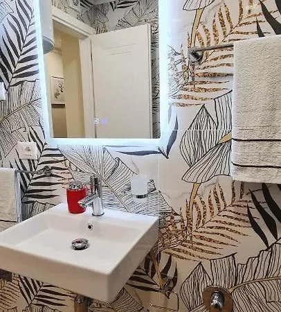 2v1 - Center 2 Appartement *